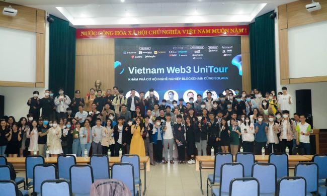 SMARTOS Đồng Hành Cùng Các Bạn Trẻ Trong Quá Trình Định Hướng Bản Thân