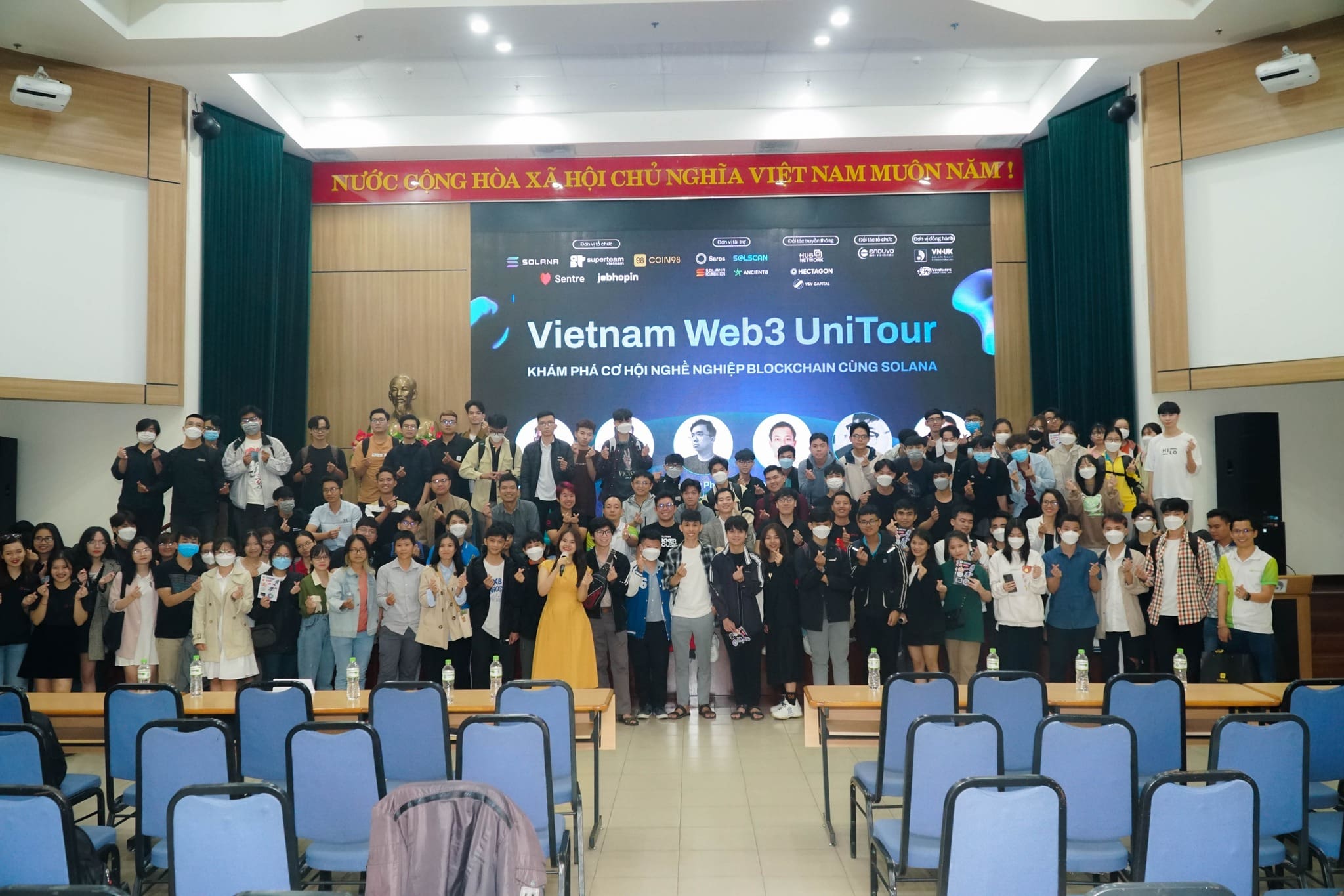 SMARTOS Đồng Hành Cùng Các Bạn Trẻ Trong Quá Trình Định Hướng Bản Thân